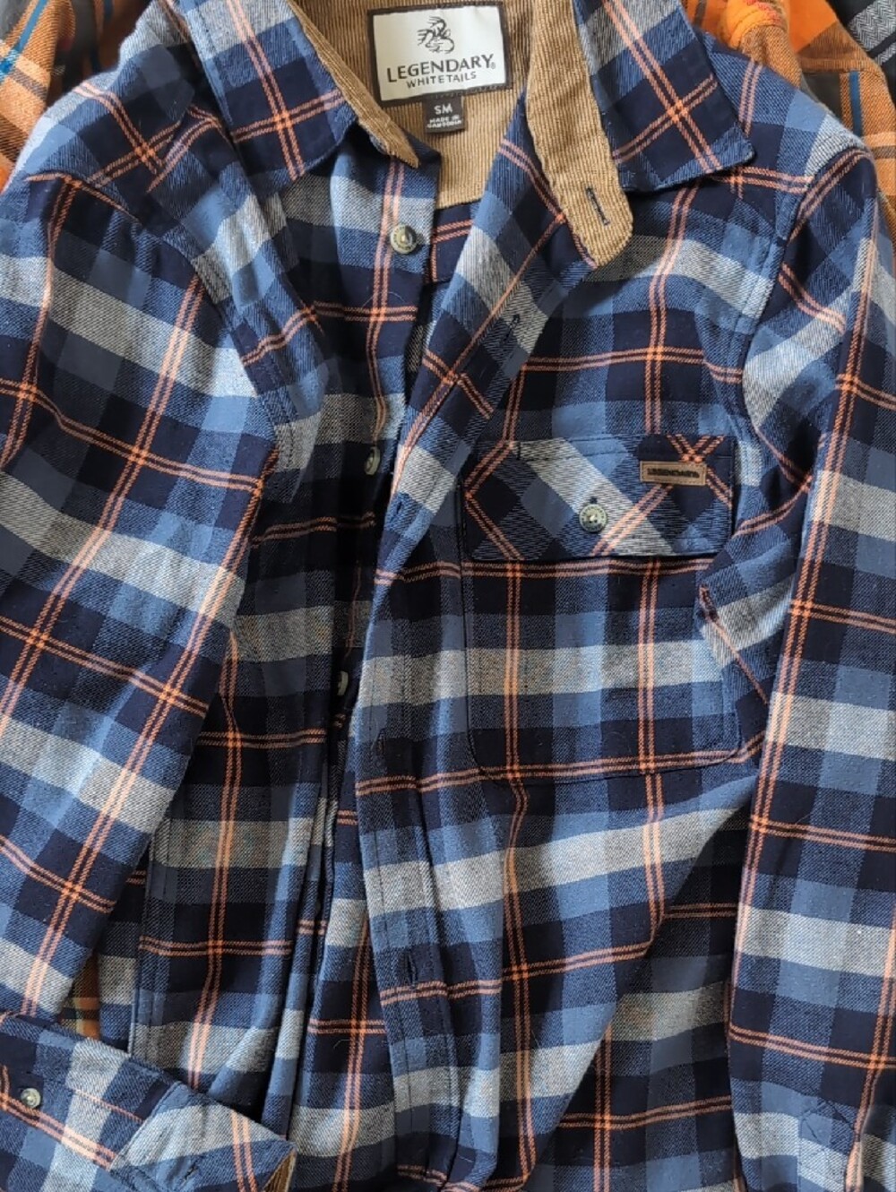 Legendary Whitetails Men’s Shirt Bundle - Picture 2 of 4